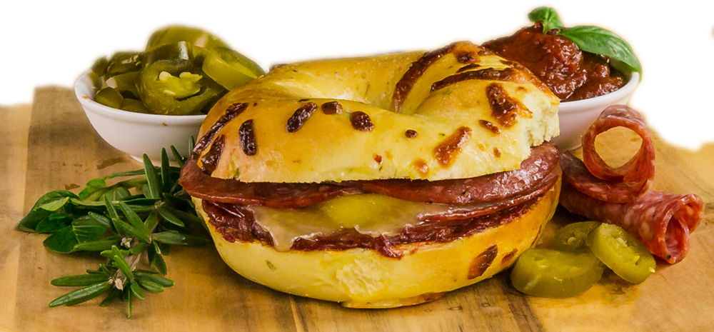 Bagel Mit Salami Schinken Käse Und Ei — Rezepte Suchen